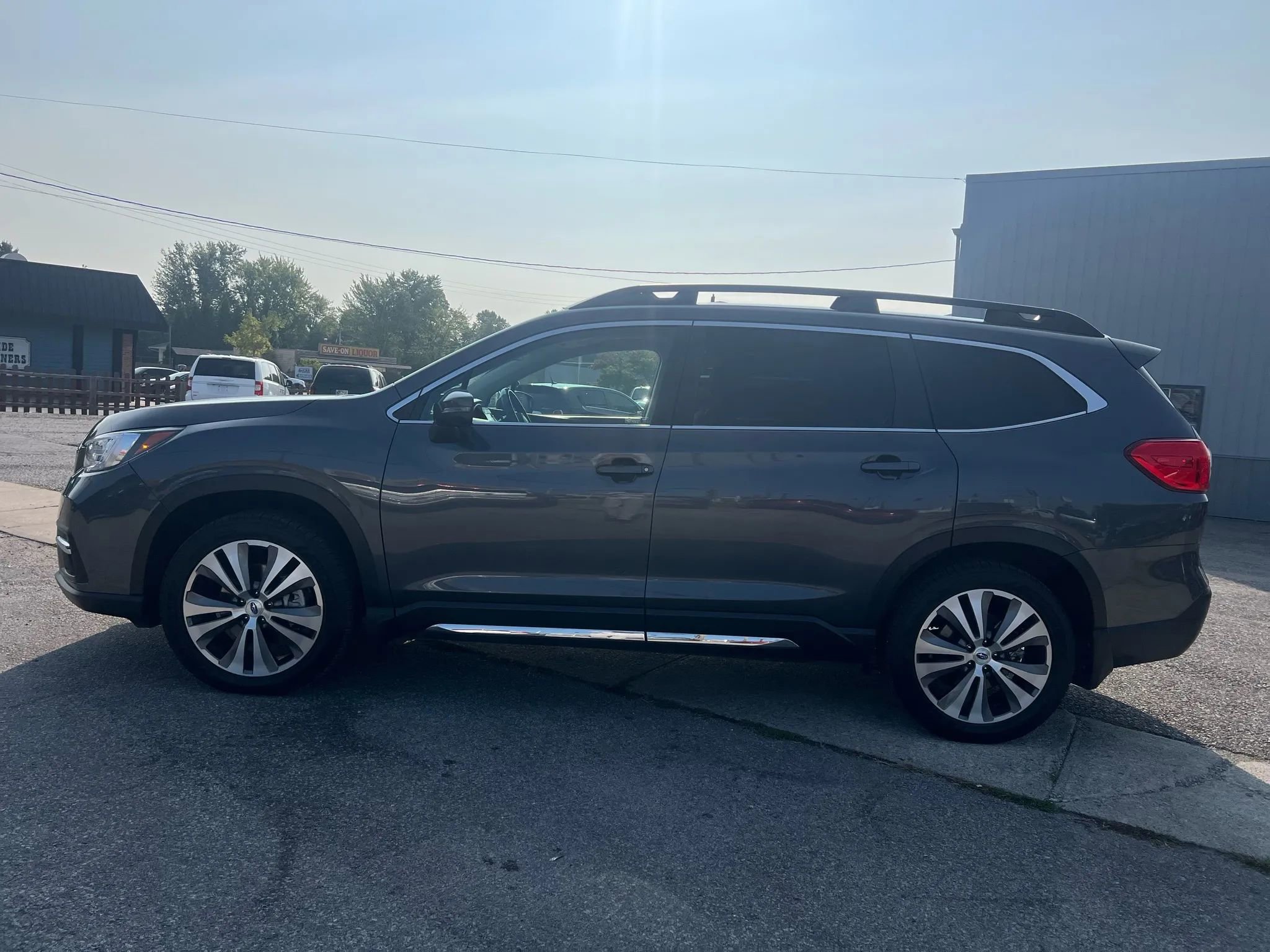 Used 2021 Subaru Ascent Limited w/ Technology Package image 7