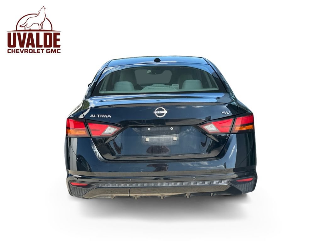 Used 2024 Nissan Altima 2.5 SV FWD image 4
