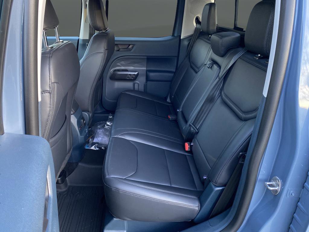 New 2026 Ford Maverick Lariat w/ Black Appearance Package image 39