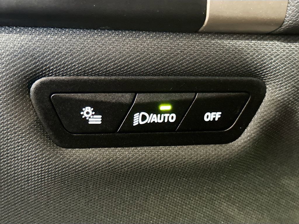 Certified 2023 BMW iX xDrive50 w/ Sport Package AWD/4WD image 10