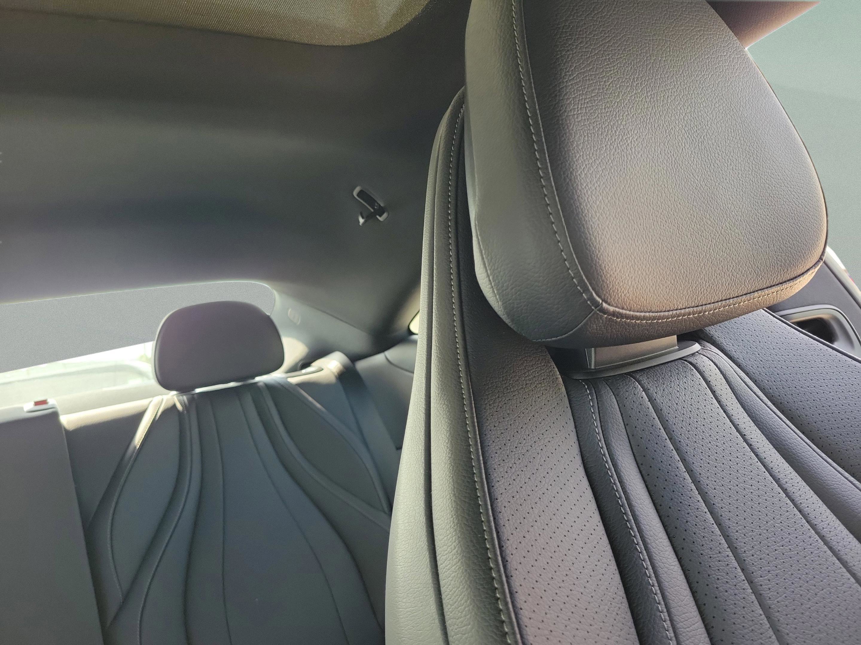 Certified 2026 Mercedes-Benz CLE 300 4MATIC Coupe image 12