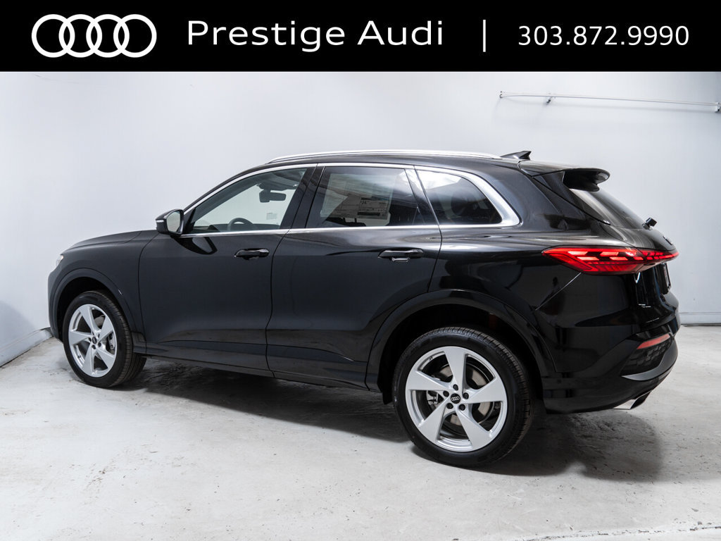 Used 2026 Audi Q5 Premium Plus w/ Premium Plus AWD/4WD image 3
