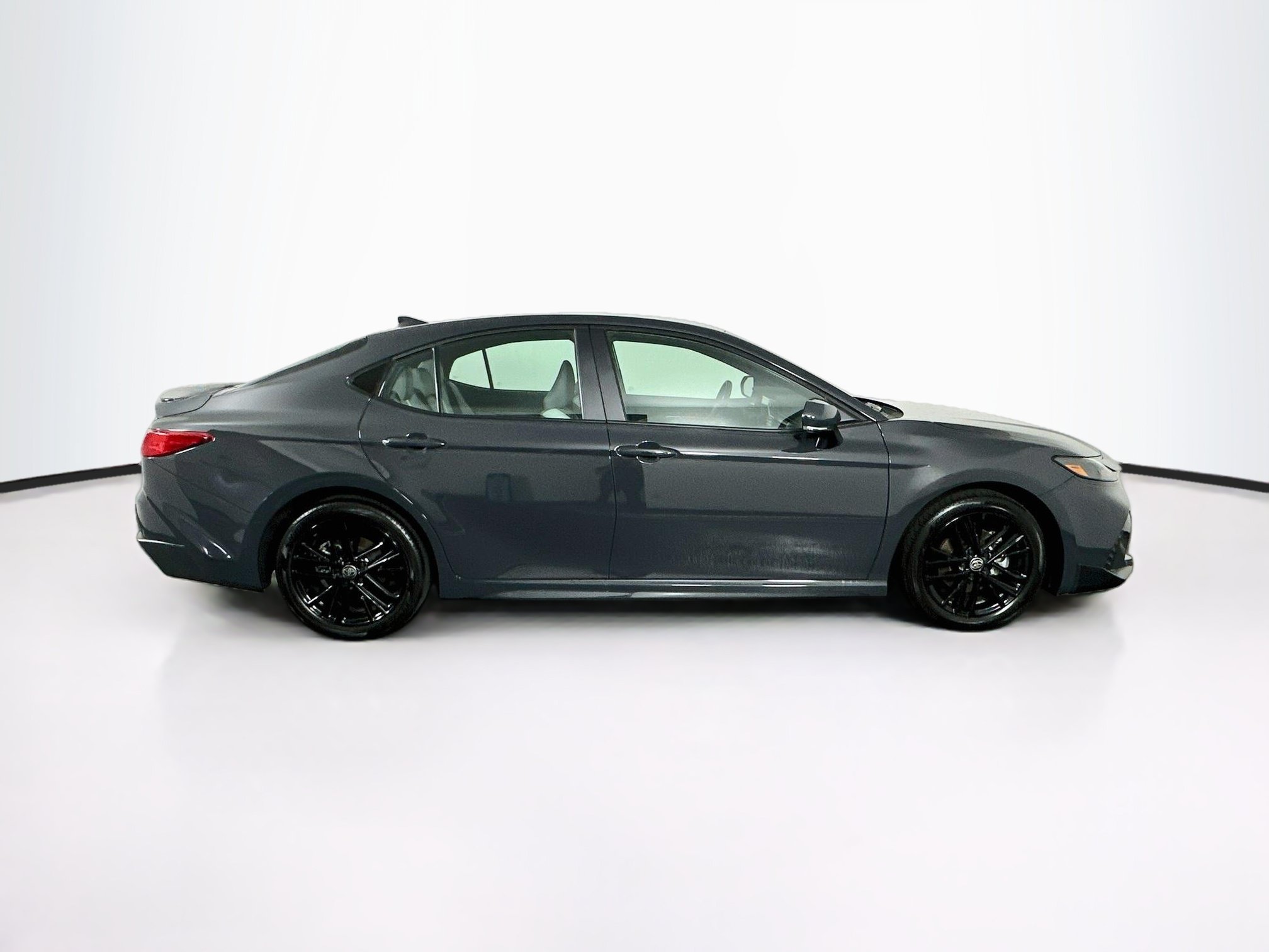 Used 2026 Toyota Camry SE w/ Convenience Package FWD image 10