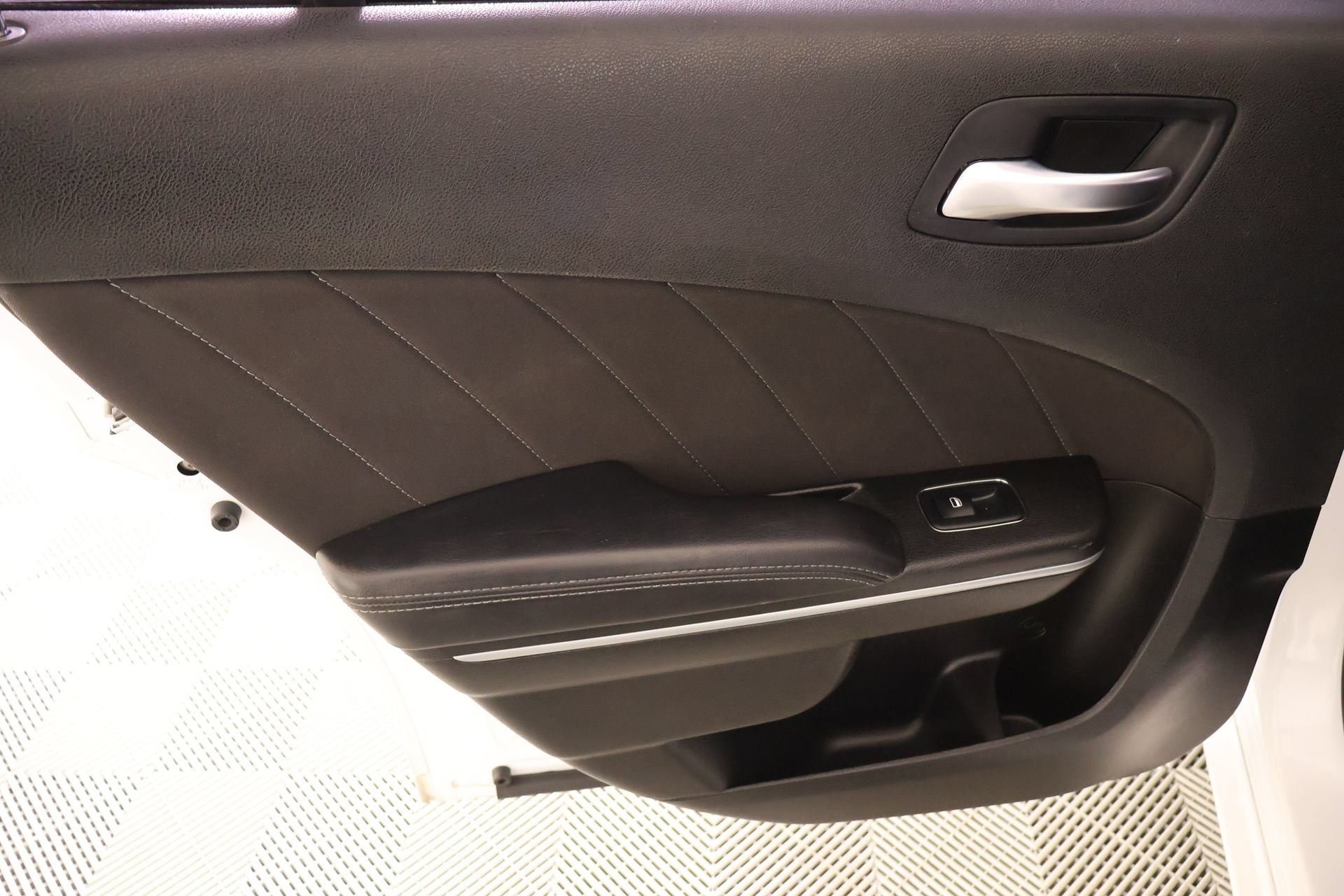 Used 2022 Dodge Charger SXT AWD/4WD image 15