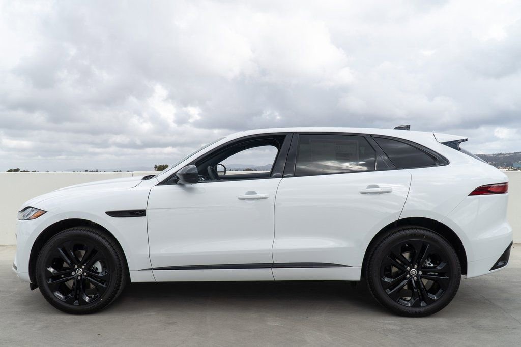 Used 2025 Jaguar F-PACE R-Dynamic S AWD/4WD image 2