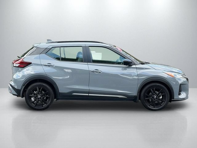 Used 2023 Nissan Kicks SR w/ SR Premium Package FWD image 10