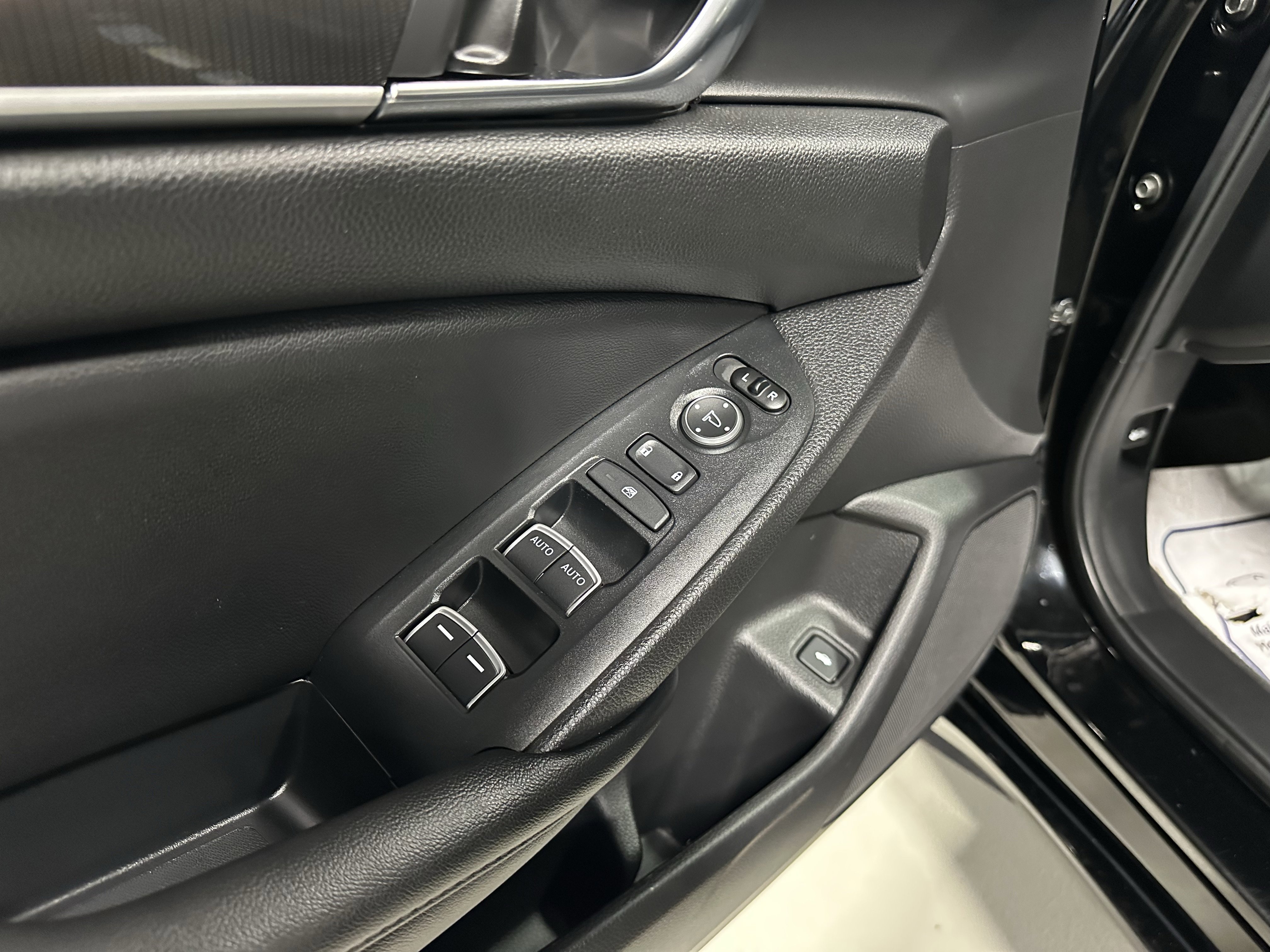 Used 2022 Honda Accord Sport Special Edition image 16