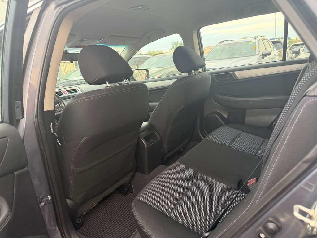Used 2016 Subaru Outback 2.5i AWD/4WD image 6