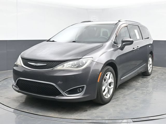 Used 2017 Chrysler Pacifica Touring-L Plus w/ Tire & Wheel Group FWD image 5