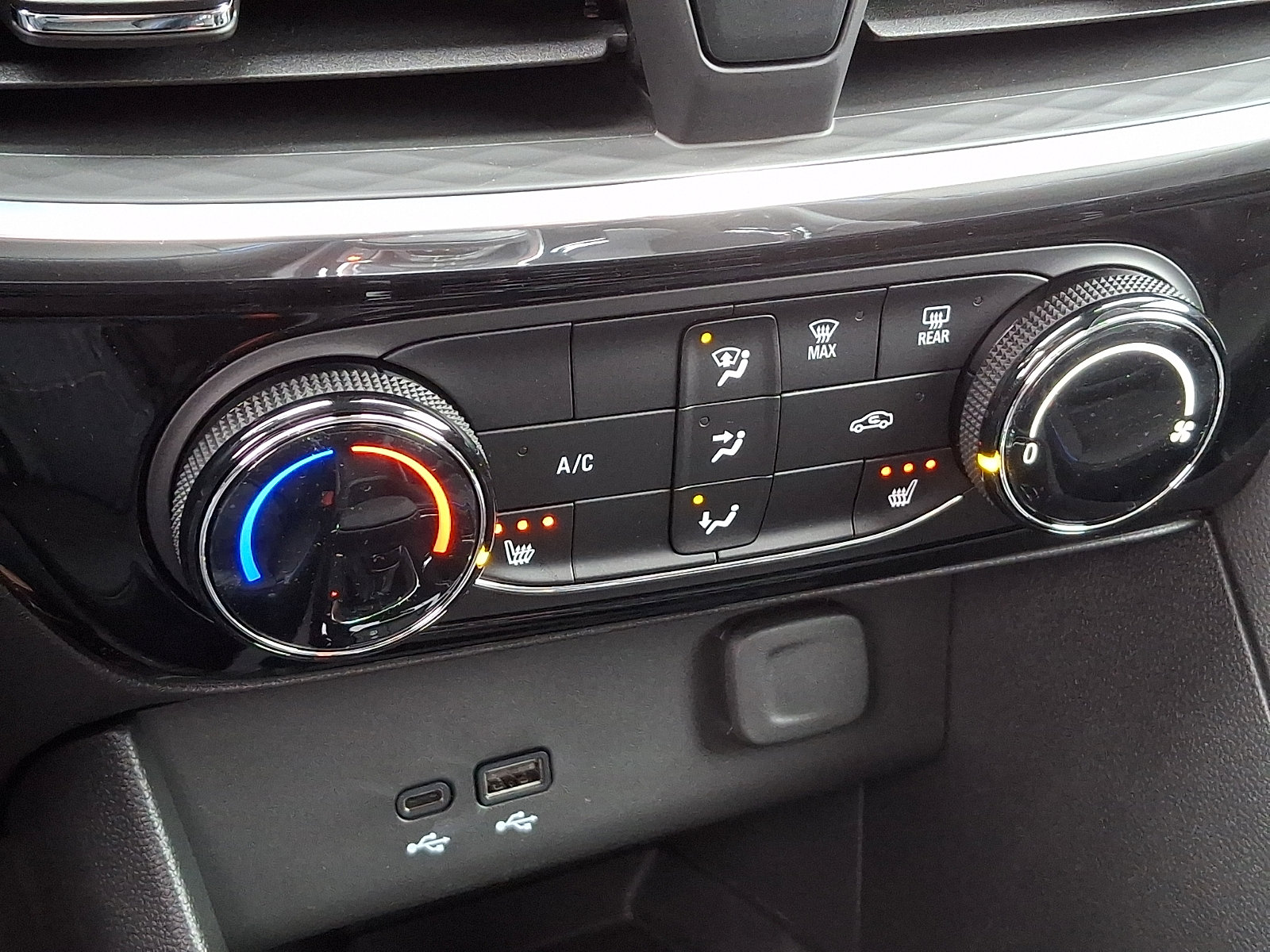 New 2026 Buick Encore GX Sport Touring w/ Comfort Package image 17