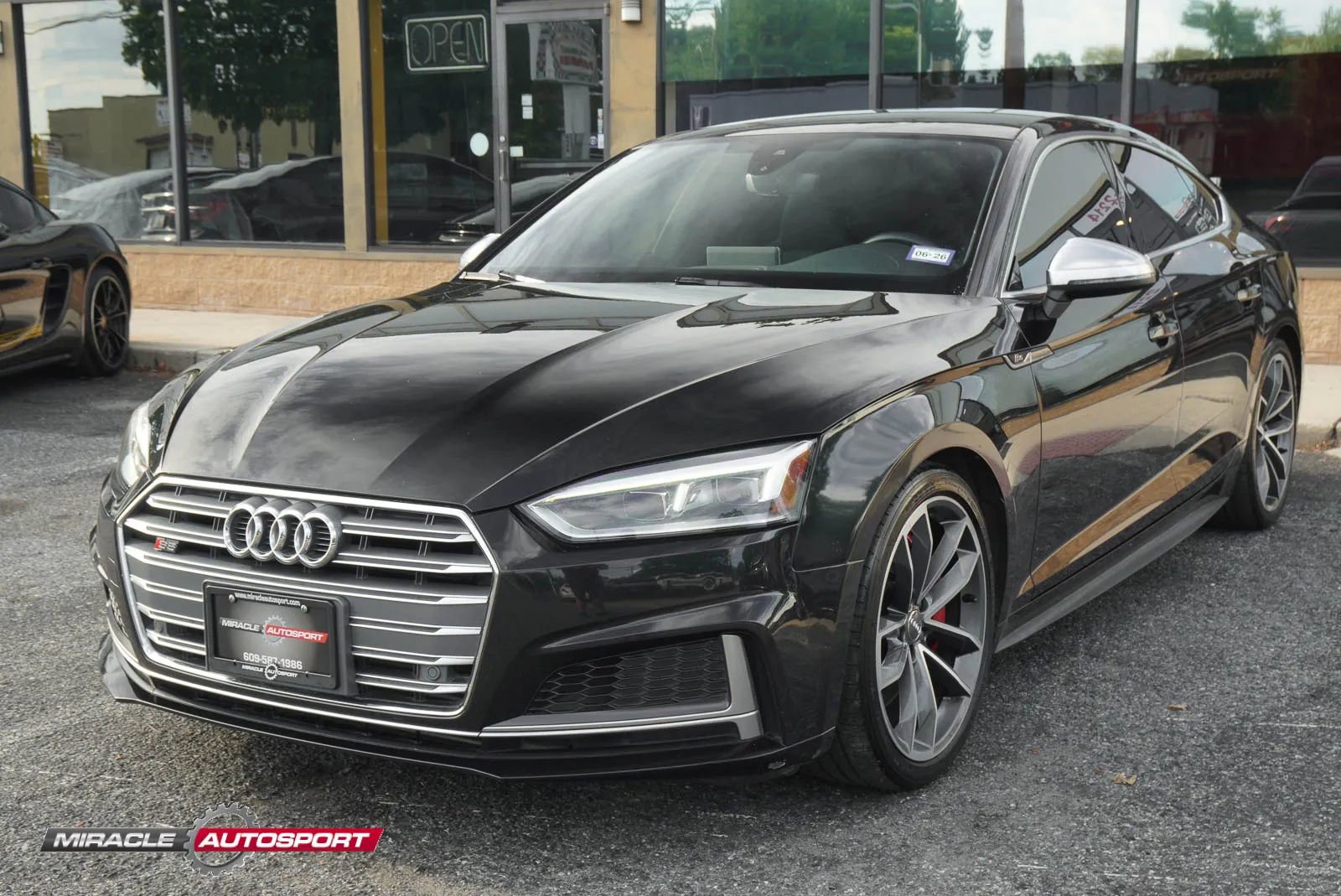 Used 2018 Audi S5 Premium Plus w/ Navigation Package image 3