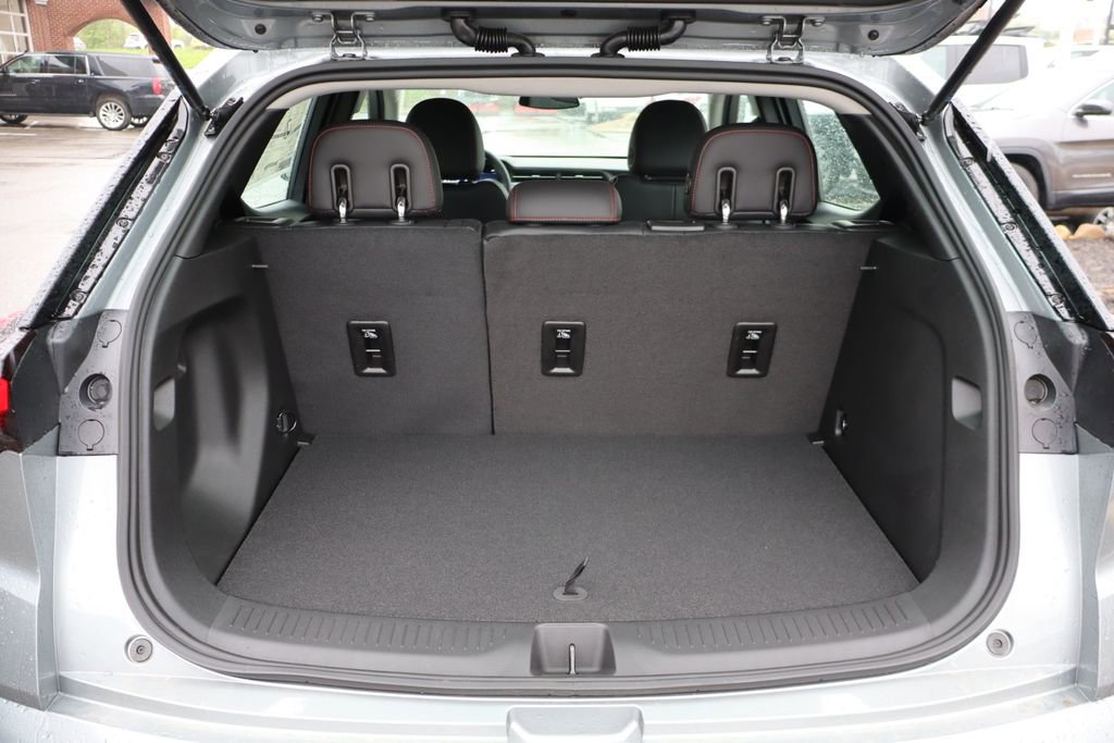 New 2027 Chevrolet Bolt RS FWD image 32