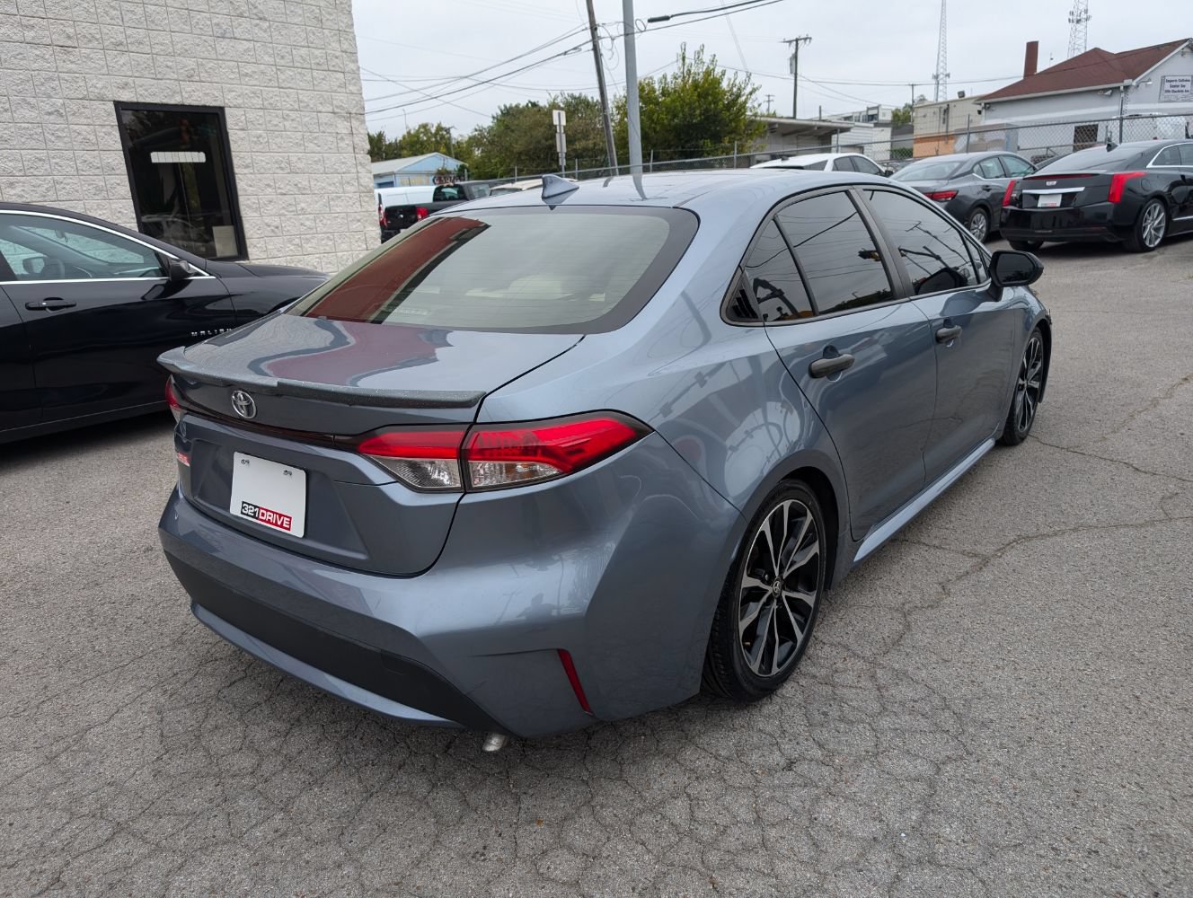 Used 2020 Toyota Corolla LE FWD image 6