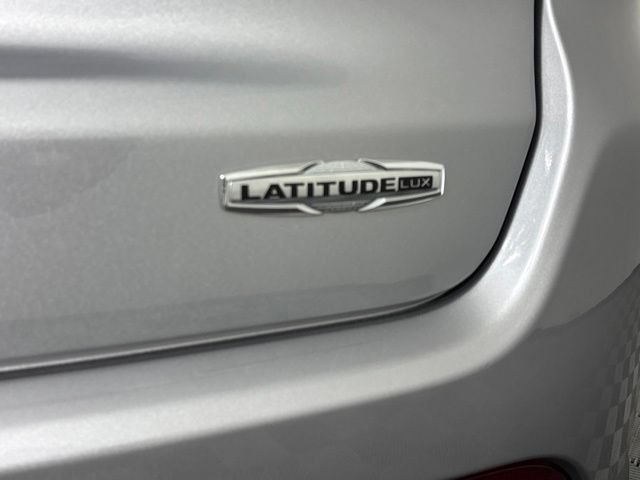 Used 2022 Jeep Compass Latitude AWD/4WD image 13