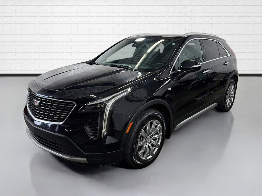Used 2023 Cadillac XT4 Premium Luxury w/ Technology Package AWD/4WD image 5