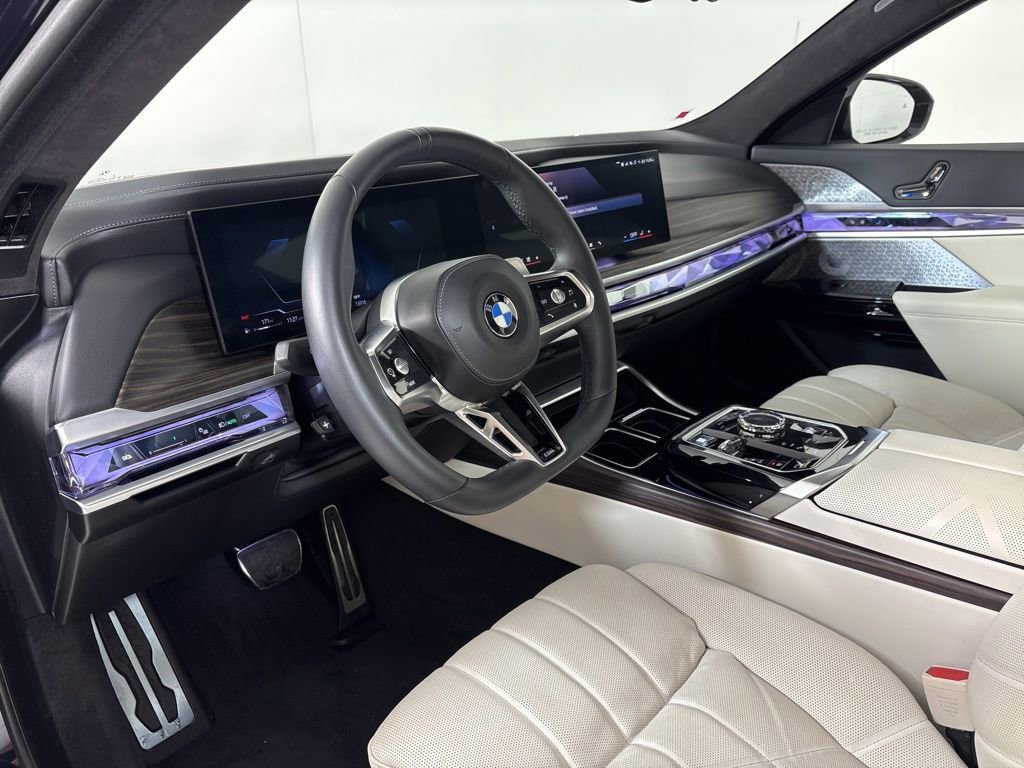 Used 2024 BMW 760i xDrive w/ Executive Package image 15