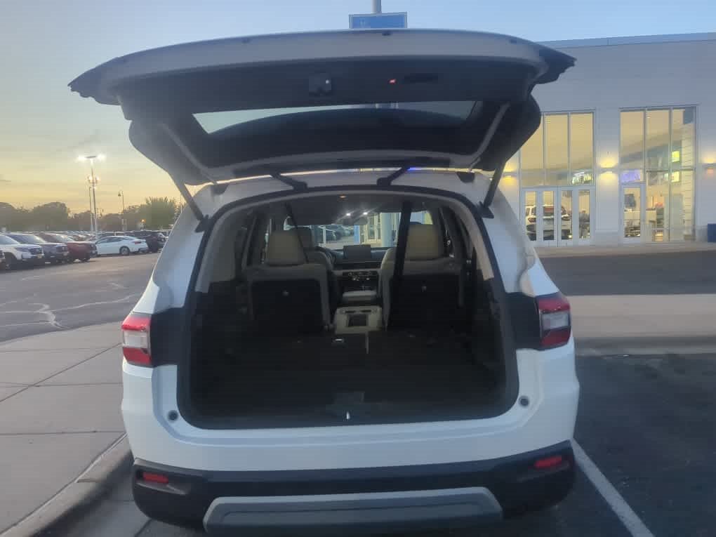 Used 2023 Honda Pilot EX-L image 4