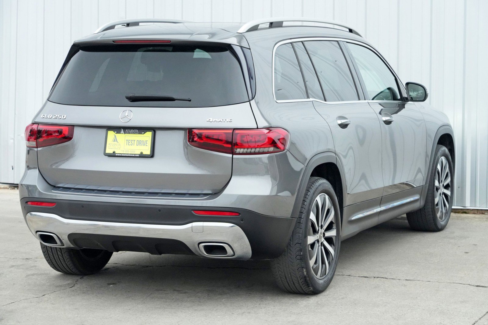 Used 2020 Mercedes-Benz GLB 250 4MATIC w/ Premium Package image 54