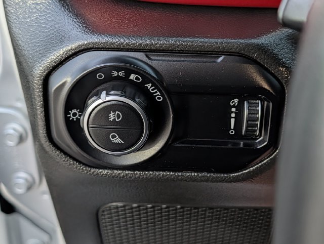 Used 2023 Jeep Gladiator Rubicon w/ LED Lighting Group AWD/4WD image 23