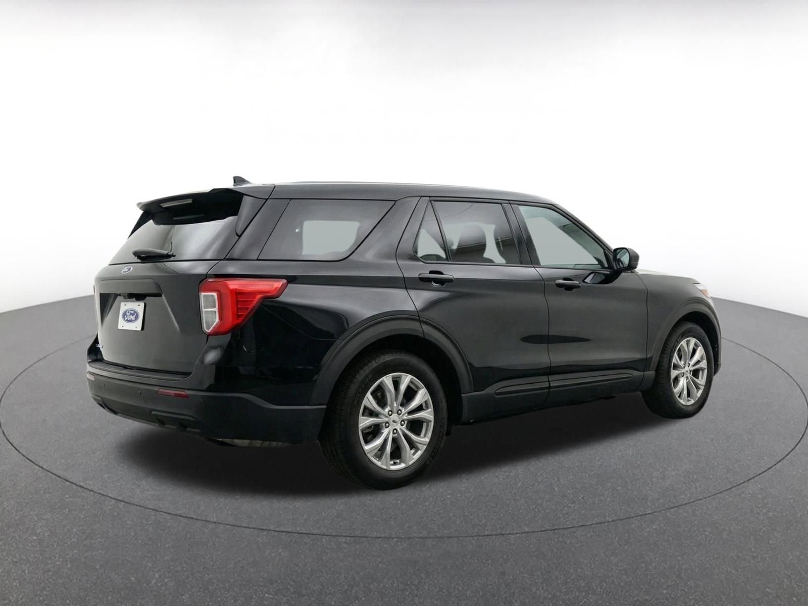 Used 2024 Ford Explorer Limited AWD/4WD image 9