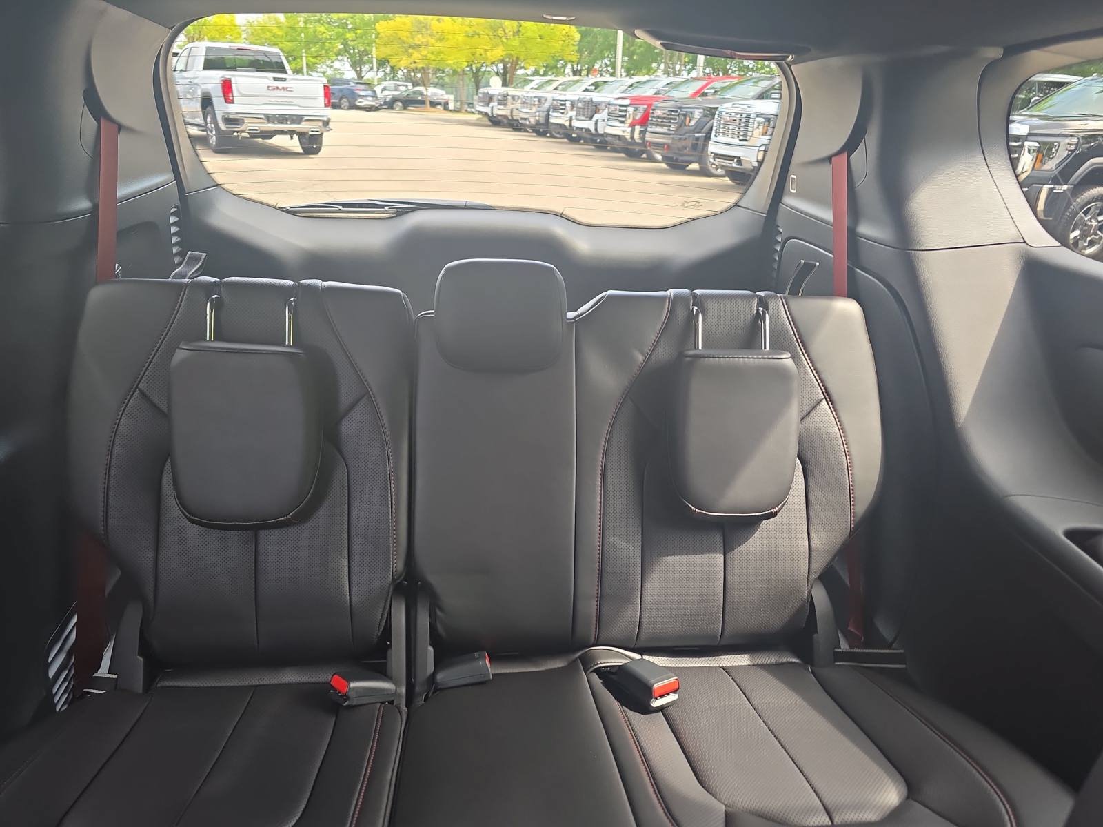 New 2027 Chrysler Pacifica Select FWD image 12