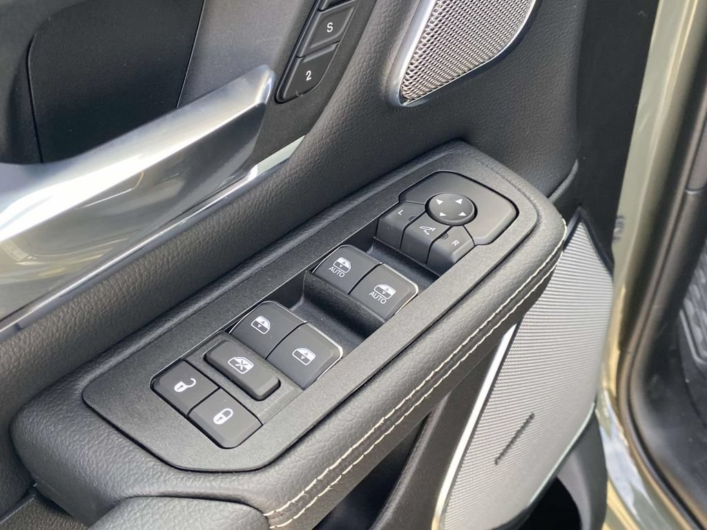 New 2026 RAM 1500 Laramie w/ Night Edition AWD/4WD image 15
