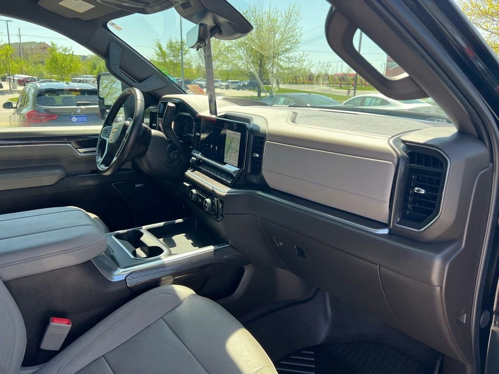 Used 2024 Chevrolet Silverado 2500 LTZ w/ LTZ Premium Package AWD/4WD image 30