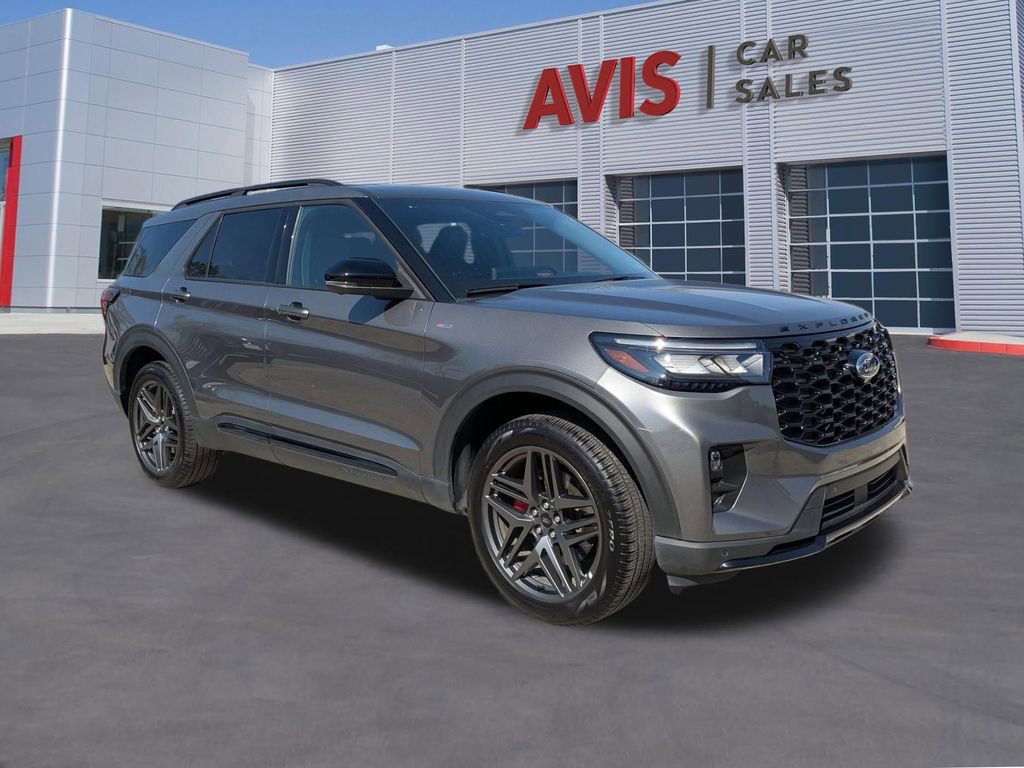 Used 2025 Ford Explorer ST-Line w/ ST-Line Street Pack image 3