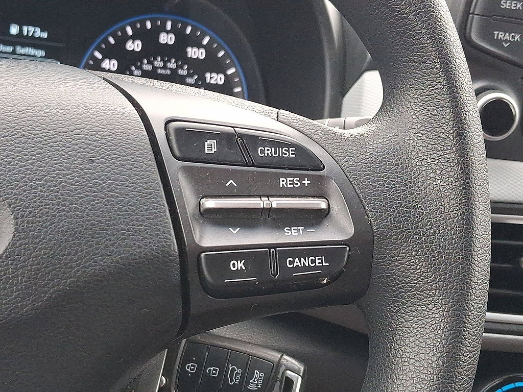 Certified 2021 Hyundai Kona SE w/ Cargo Package AWD/4WD image 18