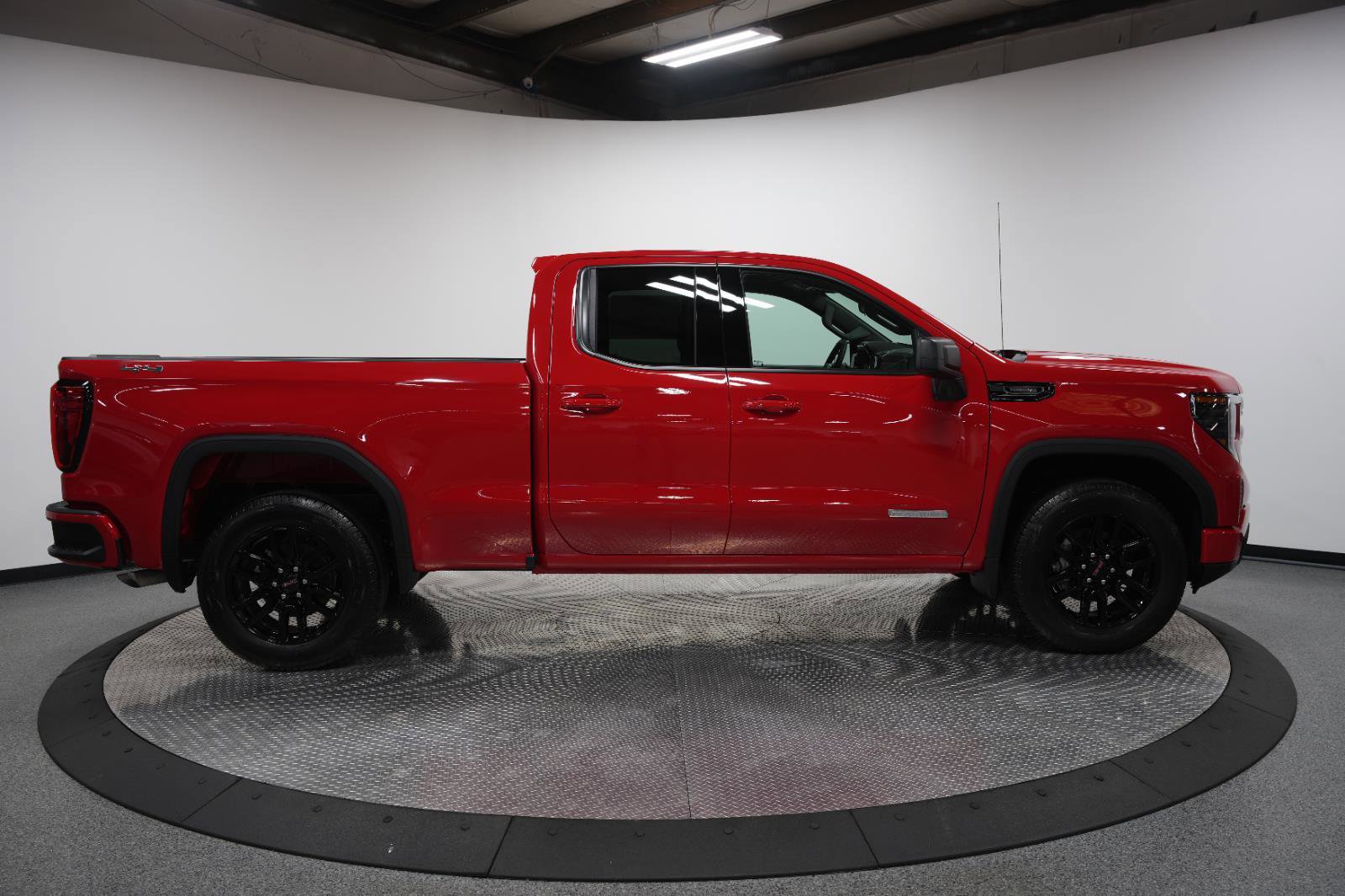 New 2026 GMC Sierra 1500 Elevation image 9