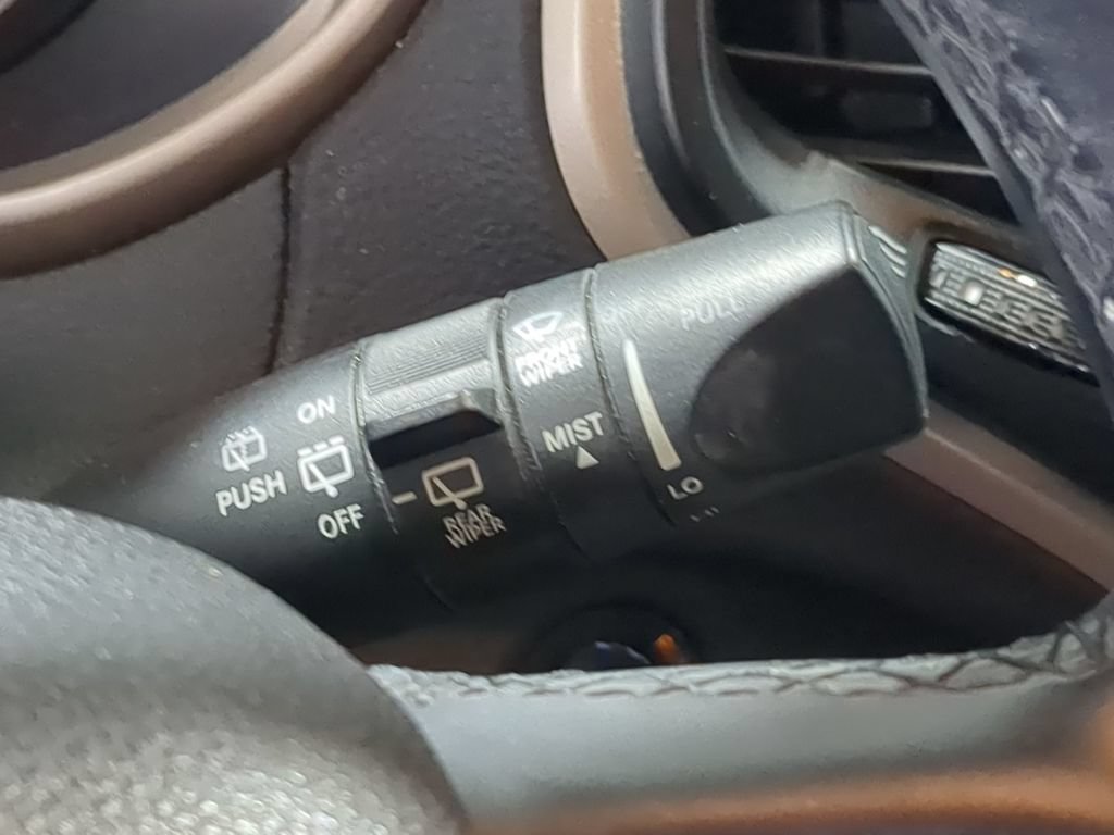 Used 2017 Jeep Cherokee Latitude w/ Comfort/Convenience Group AWD/4WD image 31