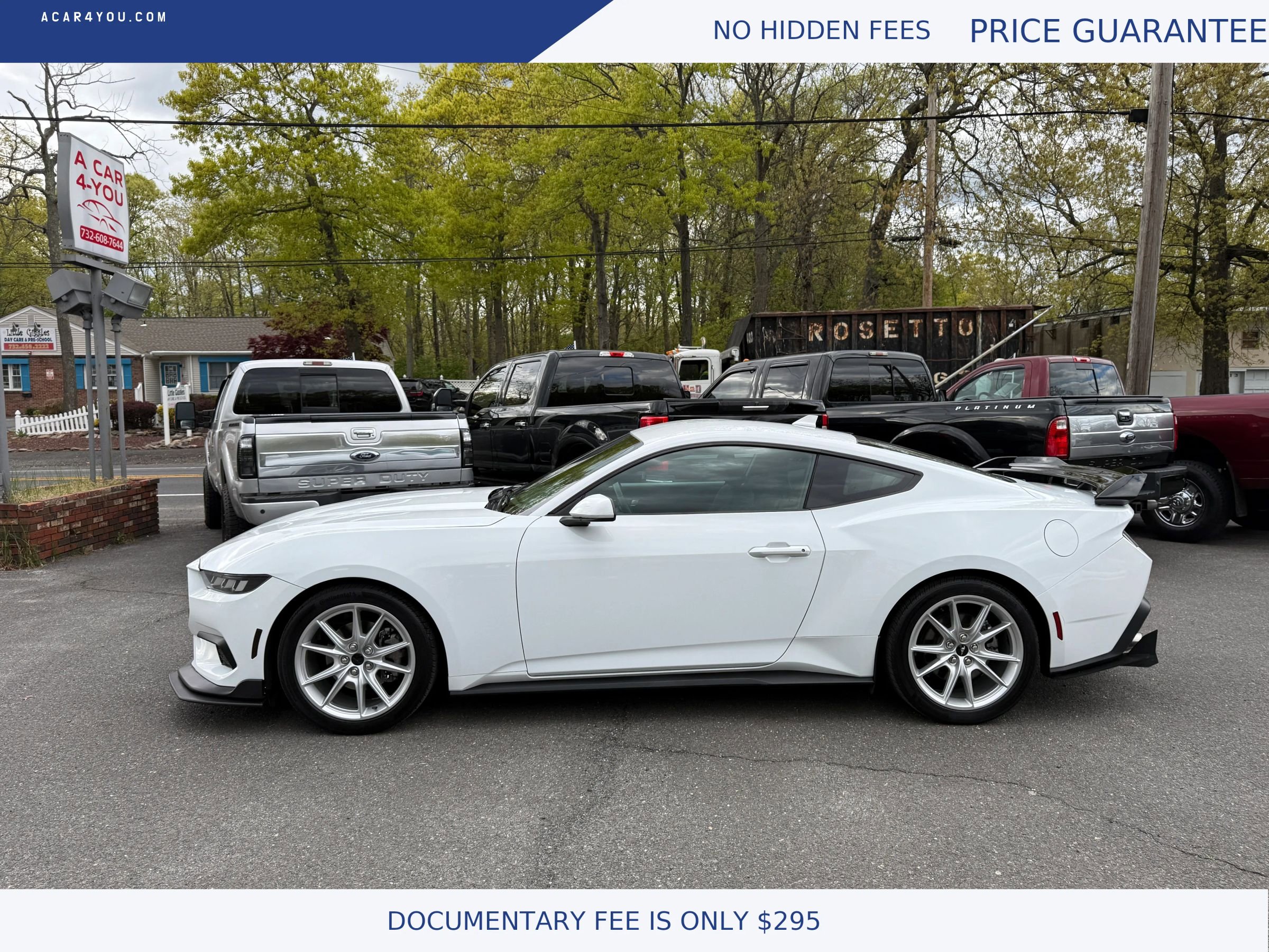 Used 2024 Ford Mustang Coupe RWD image 2