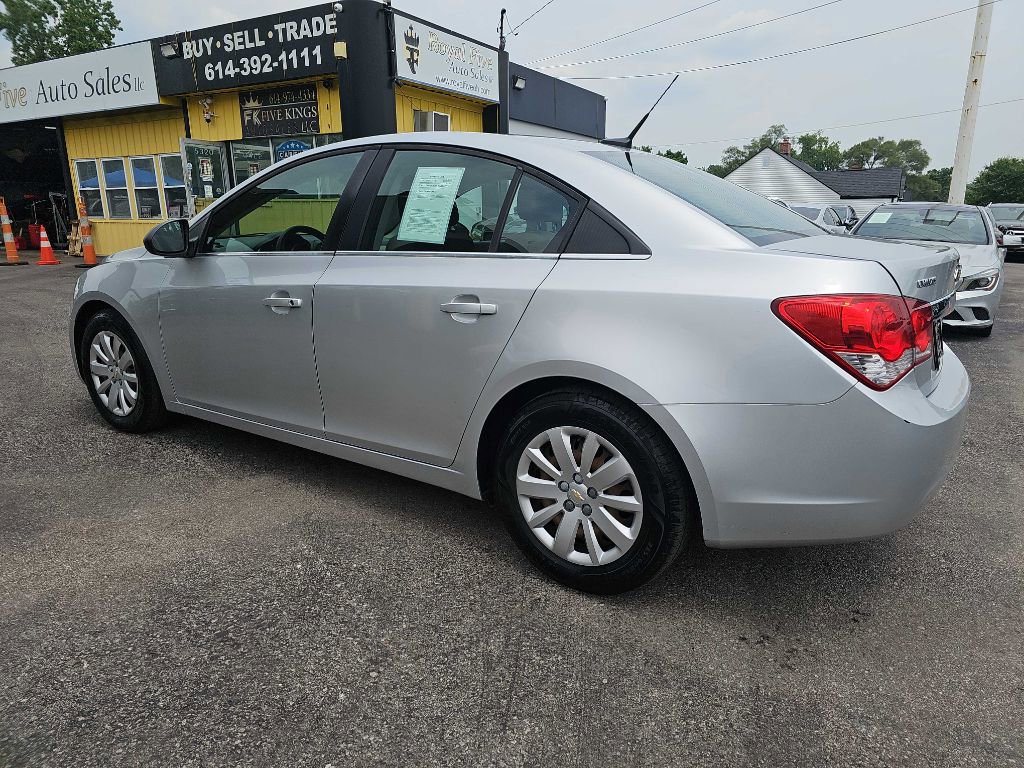 Used 2011 Chevrolet Cruze LS image 16