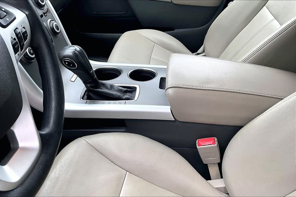 Used 2013 Ford Edge SE image 17