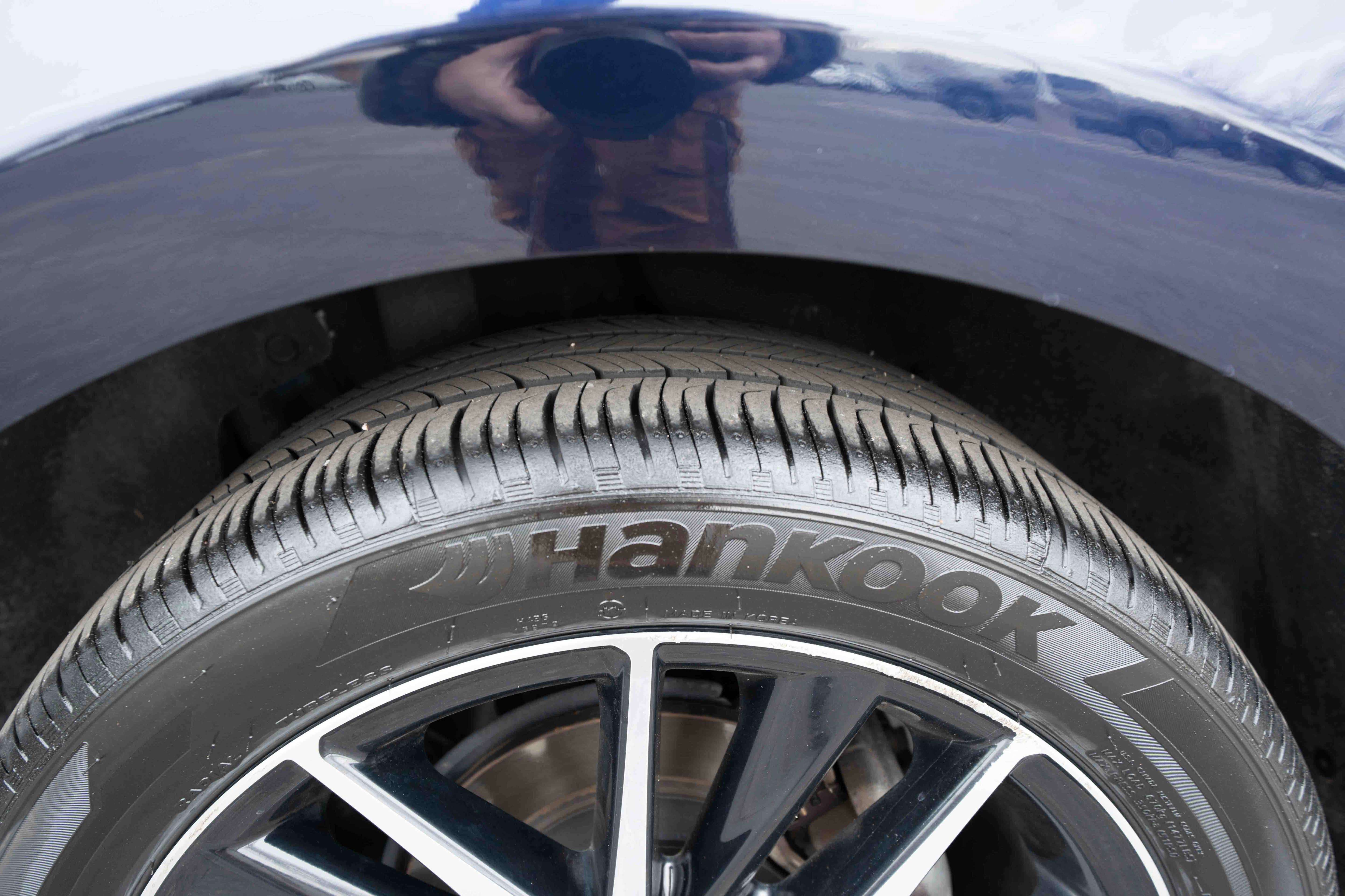 Used 2021 Toyota Camry SE w/ Cold Weather Package image 29