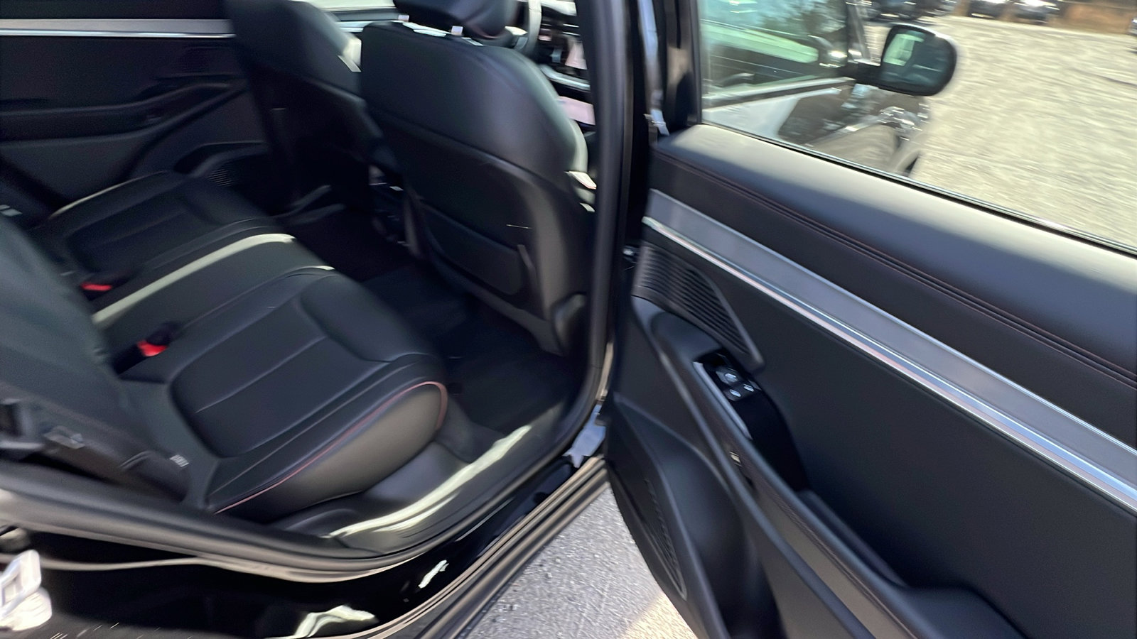 Used 2024 Jeep Wagoneer Launch Edition image 23