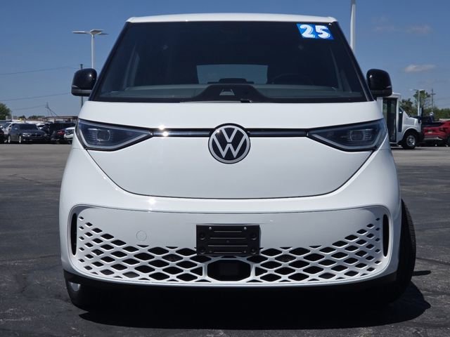 Used 2025 Volkswagen ID. Buzz Pro S RWD image 18
