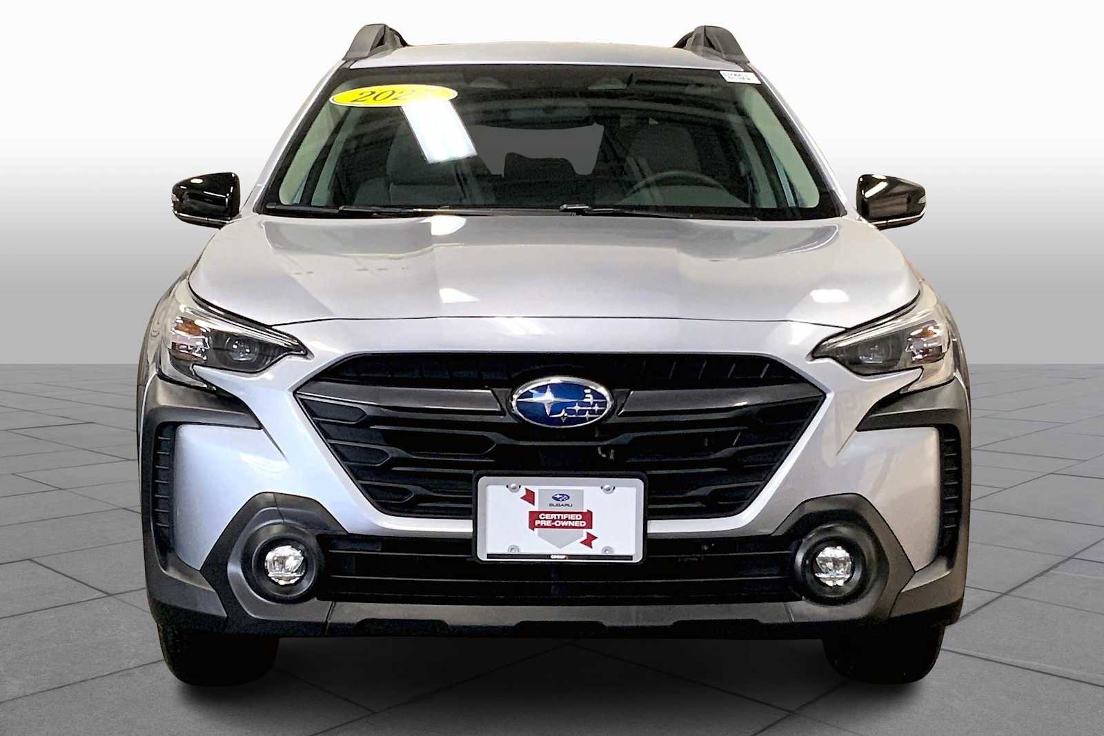 Certified 2025 Subaru Outback Premium image 3