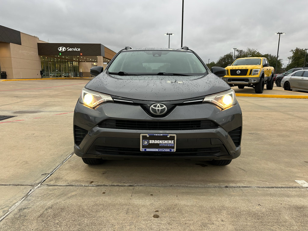 Used 2017 Toyota RAV4 LE image 2