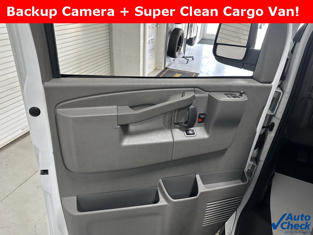 Used 2023 GMC Savana 2500 w/ Driver Convenience Package image 9