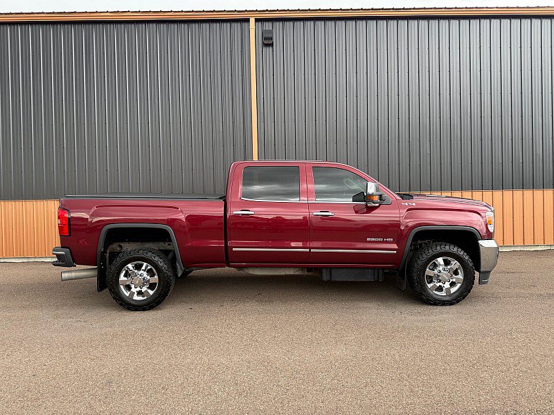 Used 2015 GMC Sierra 2500 SLT w/ Duramax Plus Package AWD/4WD image 4