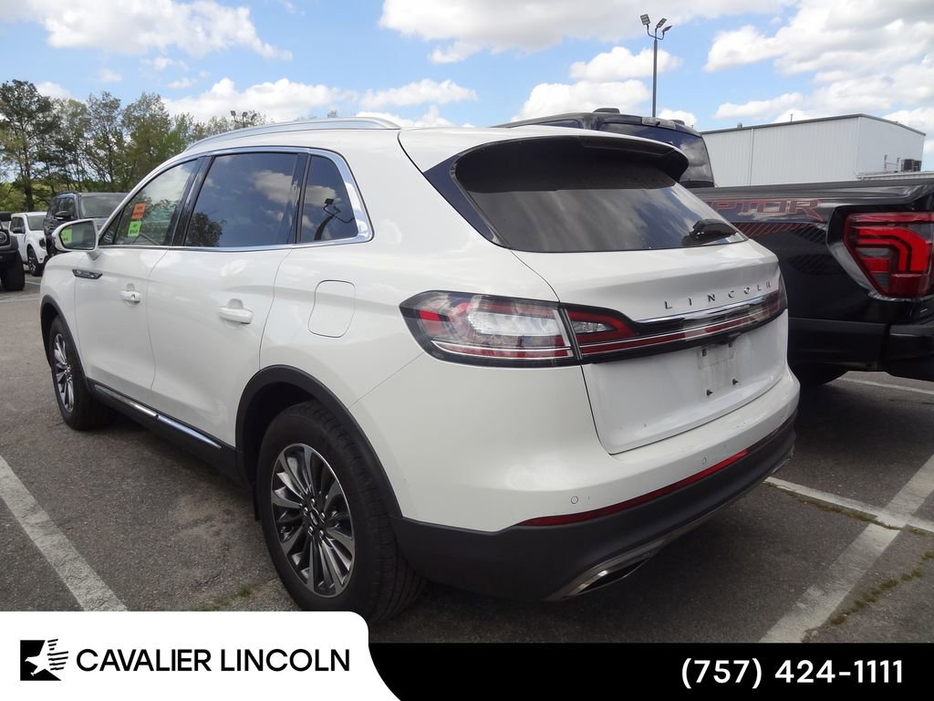 Used 2022 Lincoln Nautilus FWD w/ Premium Package image 5