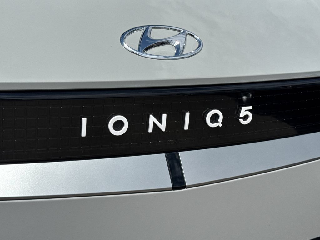 Used 2024 Hyundai Ioniq 5 SEL RWD image 12