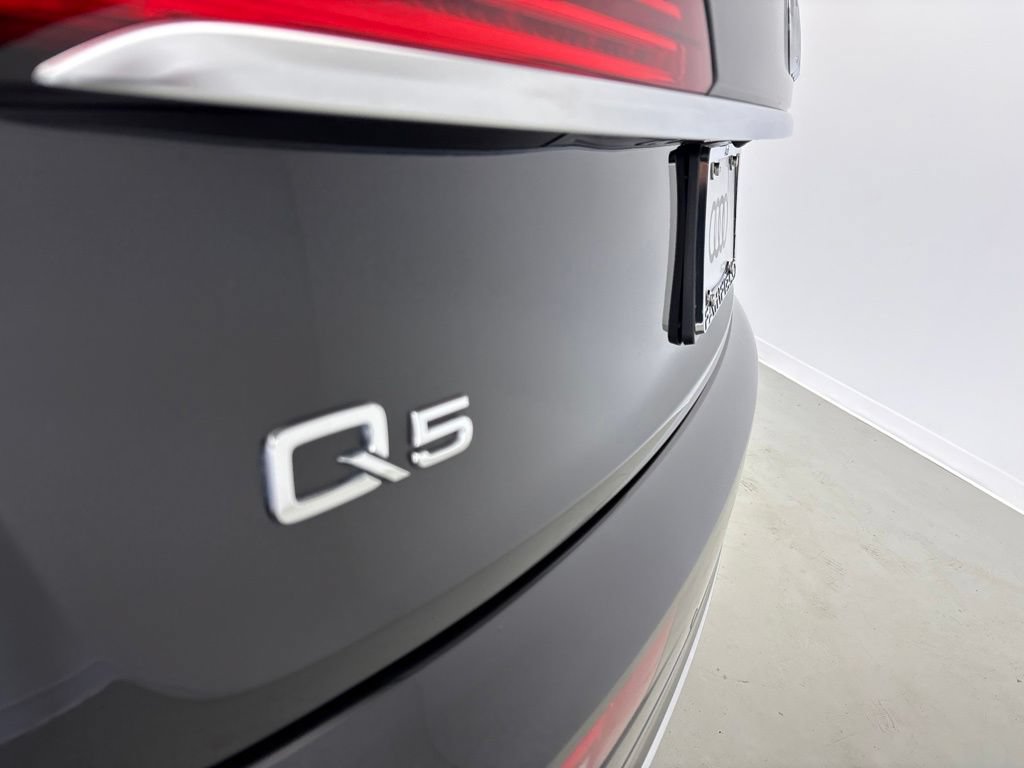 Used 2024 Audi Q5 e Premium w/ Convenience Package AWD/4WD image 12