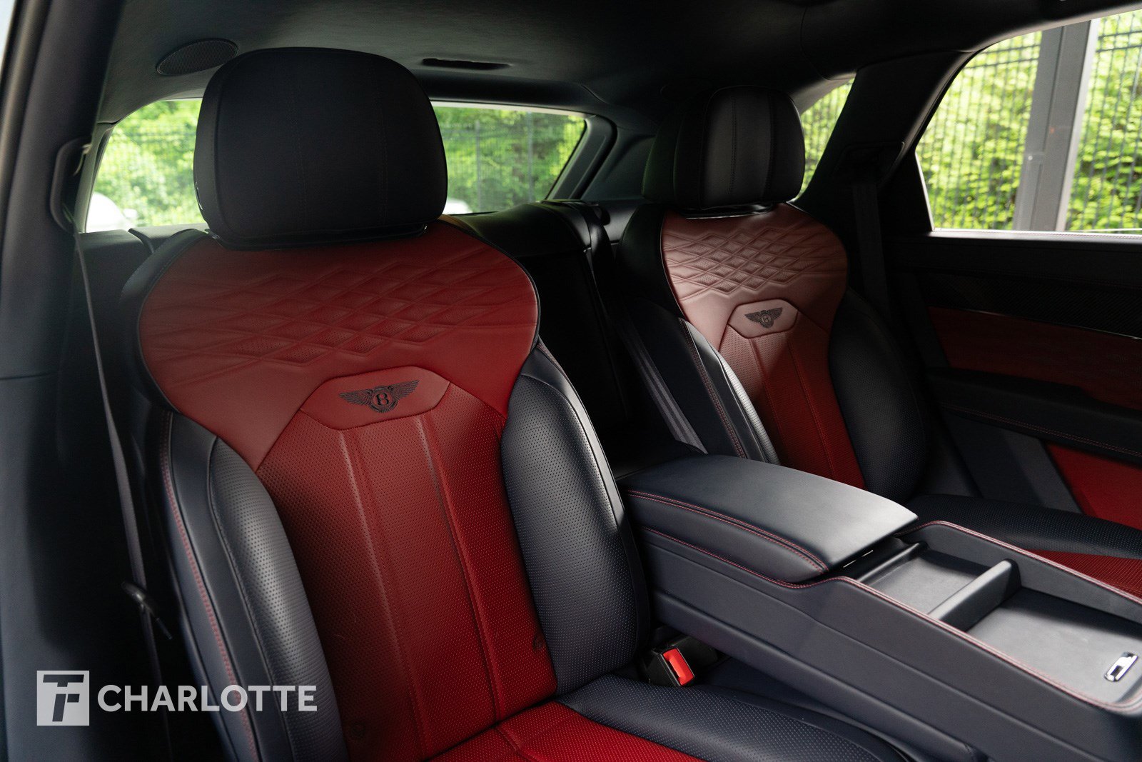 Used 2023 Bentley Bentayga Extended Wheelbase image 44