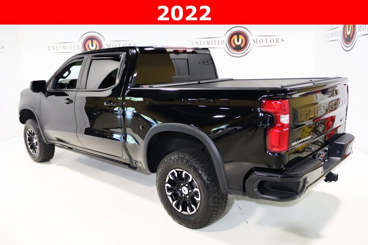 Used 2022 Chevrolet Silverado 1500 ZR2 w/ Technology Package AWD/4WD image 3
