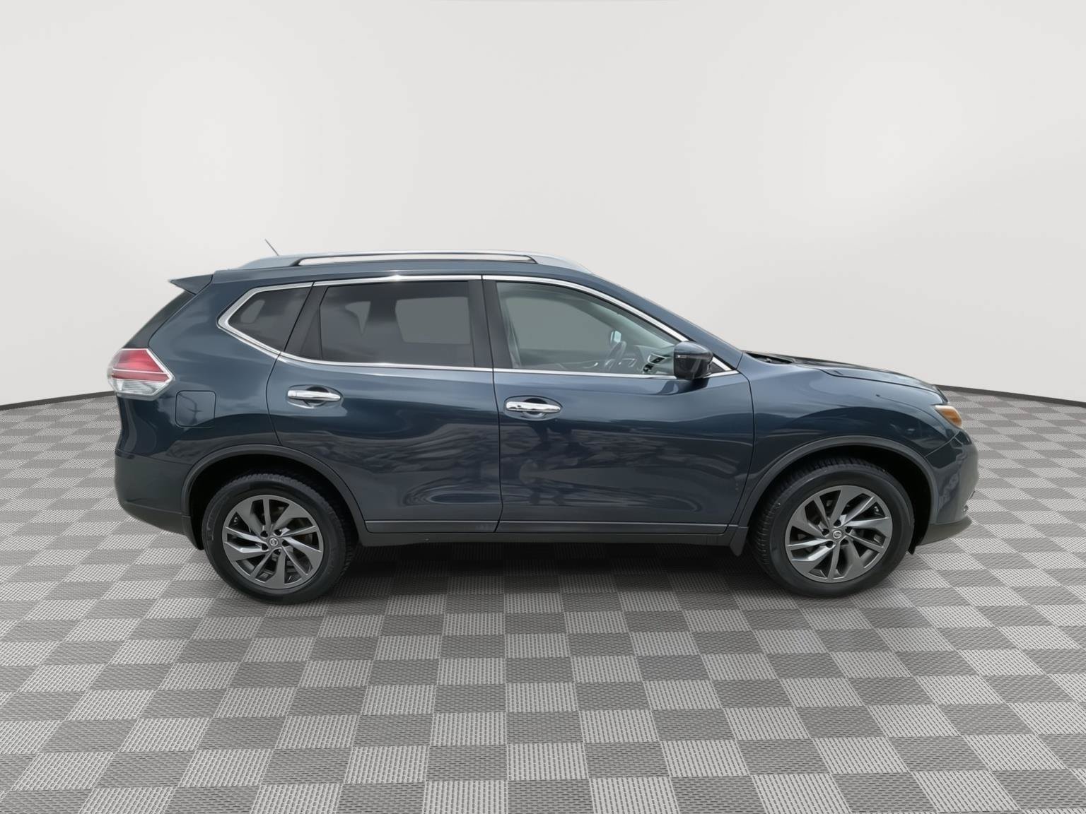 Used 2016 Nissan Rogue SL w/ SL Premium Package AWD/4WD image 14