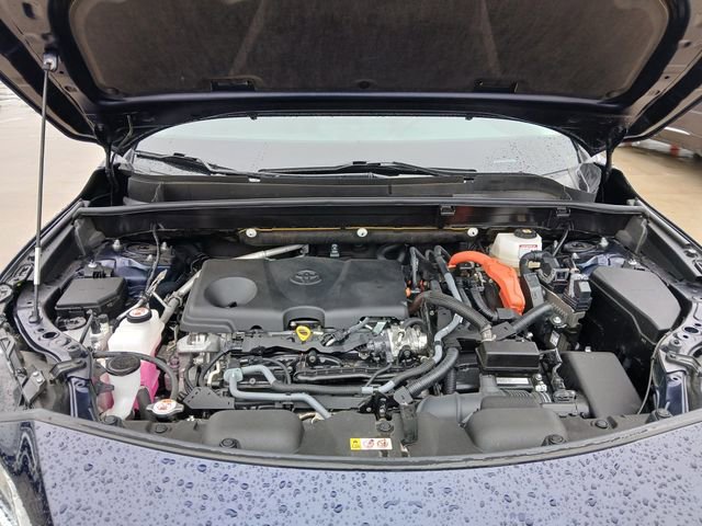 Used 2023 Toyota Venza LE image 29