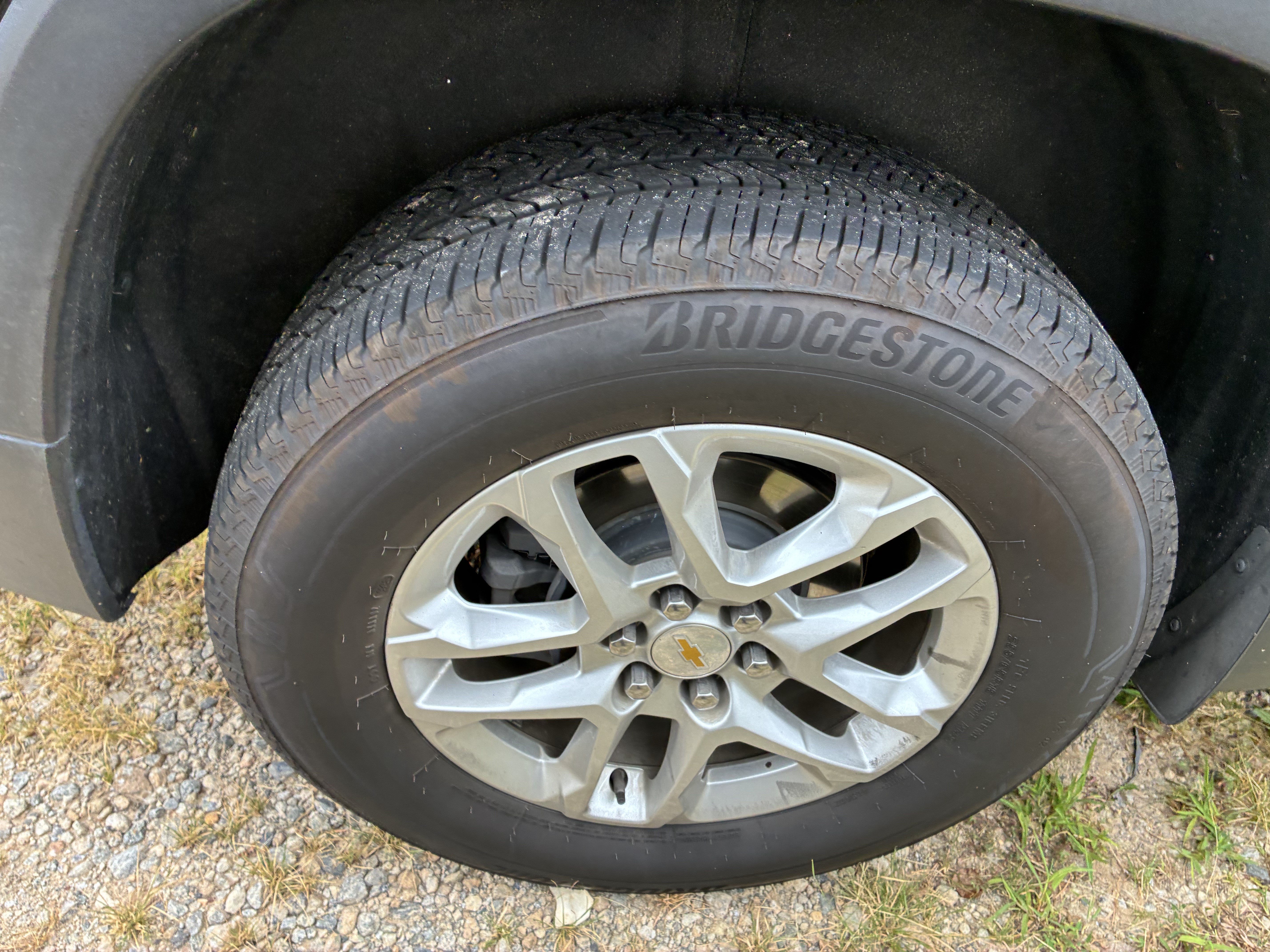 Used 2022 Chevrolet Traverse LS FWD image 9