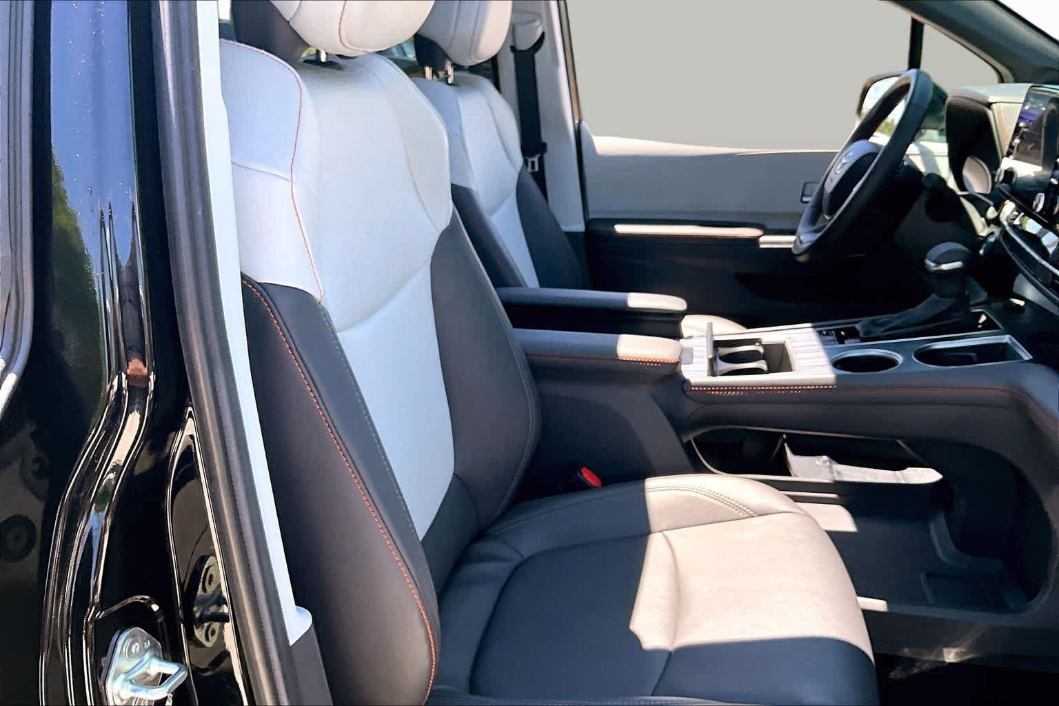 Used 2024 Toyota Sienna XSE w/ XSE Plus Package AWD/4WD image 9